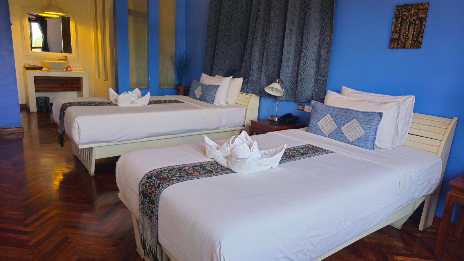 Deluxe Twin Room — two single beds, Indigo House Luang Prabang